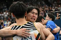 اشک شوق ژاپن پس از شکست چین در فینال تیمی ژیمناستیک المپیک پاریس