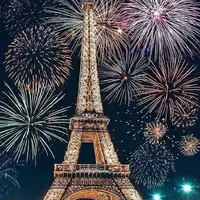 آتش بازی در برج ایفل پاریس 