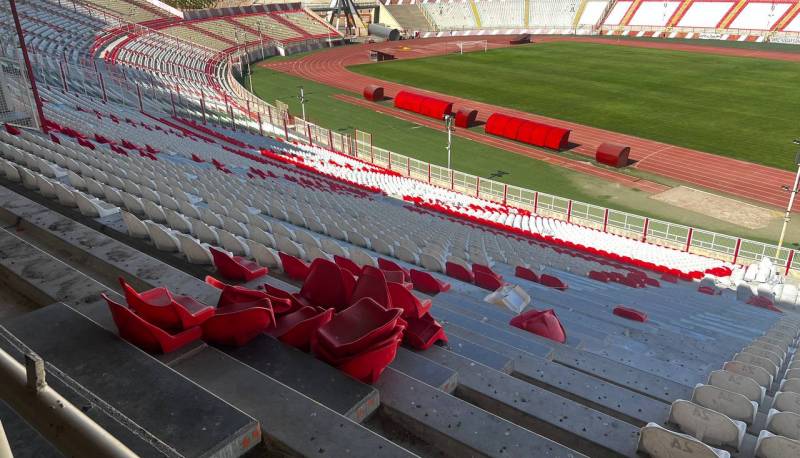 بازگشت صندلی‌های شکسته به استادیوم تبریز