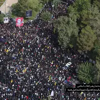 عکس/ تصاویر هوایی از مراسم تشییع پیکر شهید هنیه پس از اقامه نماز رهبر انقلاب