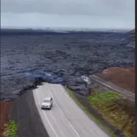 بسته شدن جاده ای در ایسلند بر اثر فوران آتشفشان
