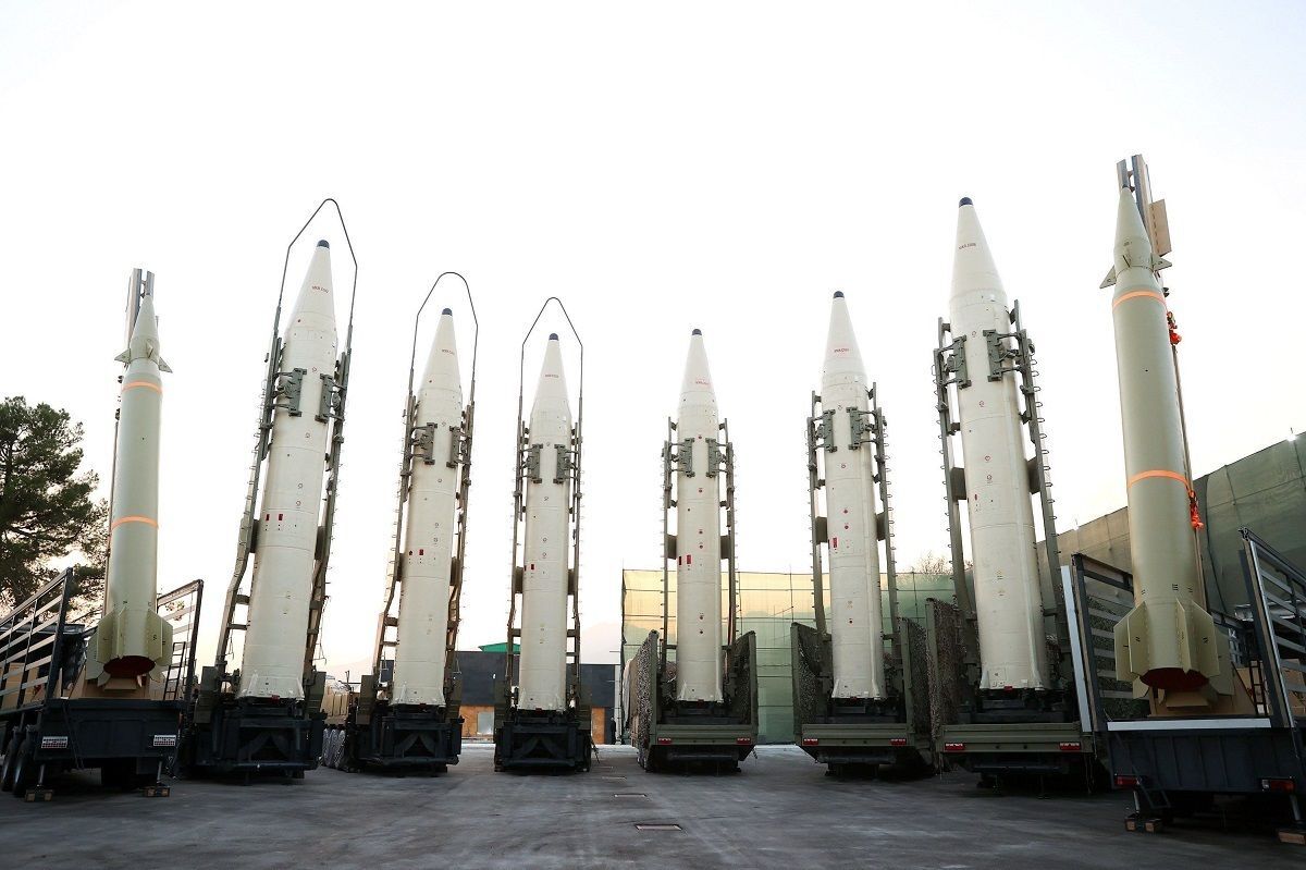 اسرائیل‌هیوم: برآورد‌هایی وجود دارد که ایران با موشک‌های بالستیک شهاب ۳ و خیبرشکن می‌تواند اسرائیل را هدف قرار دهد