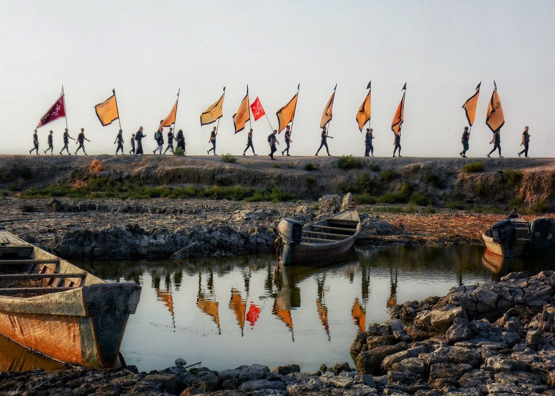 تصویری زیبا از حرکت زائرین اربعین در عراق