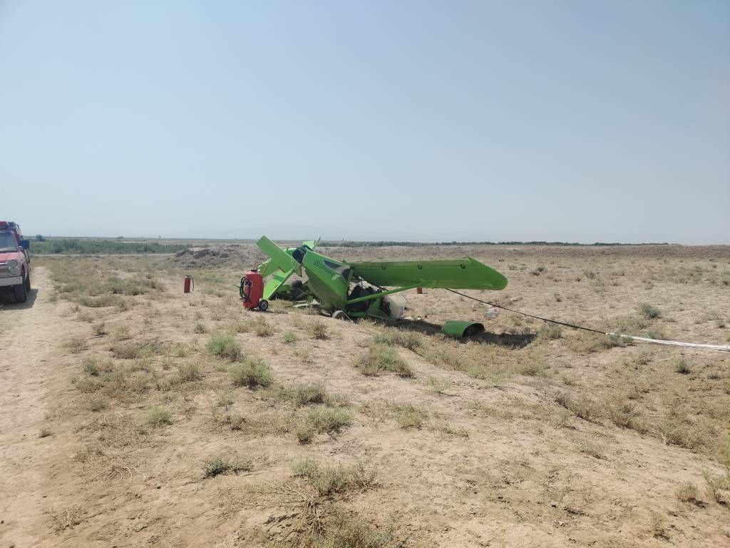 عکس/ جان باختن یک نفر در حادثه سقوط هواپیمای آموزشی درنظرآباد