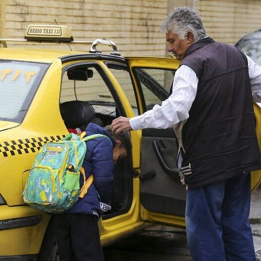 والدین تهرانی برای استفاده از سرویس مدارس در «سپند» ثبت‌نام کنند