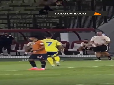 حرکت تکنیکی کریستیانو رونالدو با بطری آب!