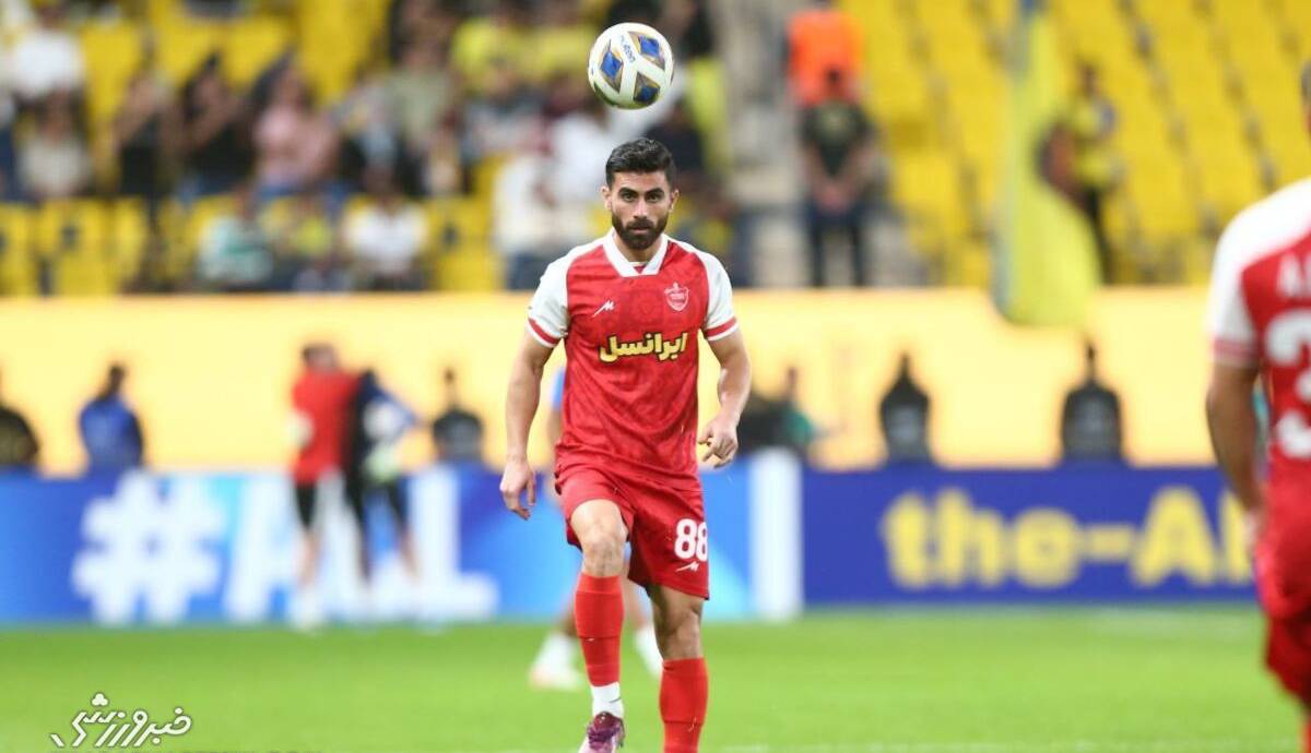 هافبک پرسپولیس همچنان مخالف جدایی