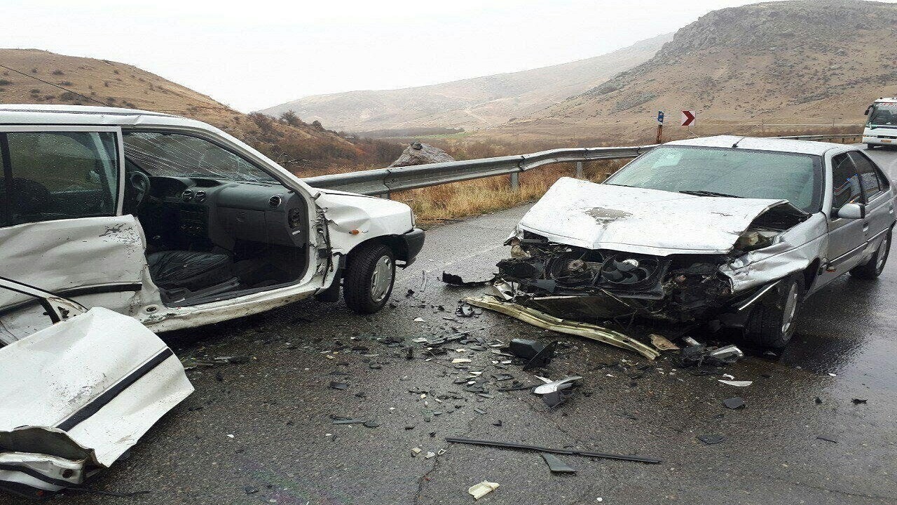 جهاد بهسازی و بازسازی جاده بین مزارع در شهرستان ورزقان