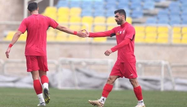 احتمال ماندن اسدبیگی در پرسپولیس بالا رفت