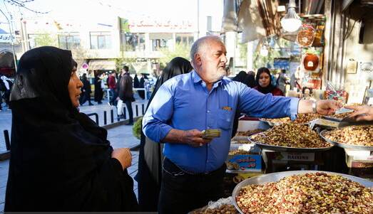 وضعیت بصری چهارراه بازار قم ساماندهی می‌شود