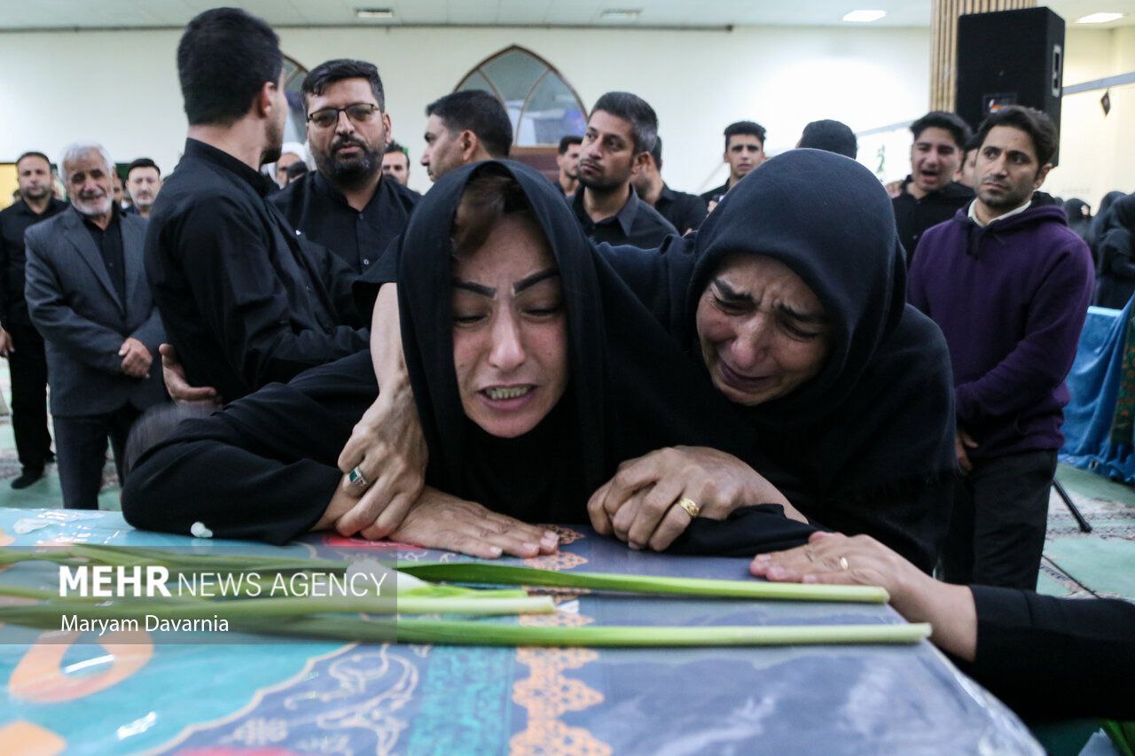 عکس/ مراسم وداع با پیکر خادم الحسین «جلال اسدی» در بجنورد