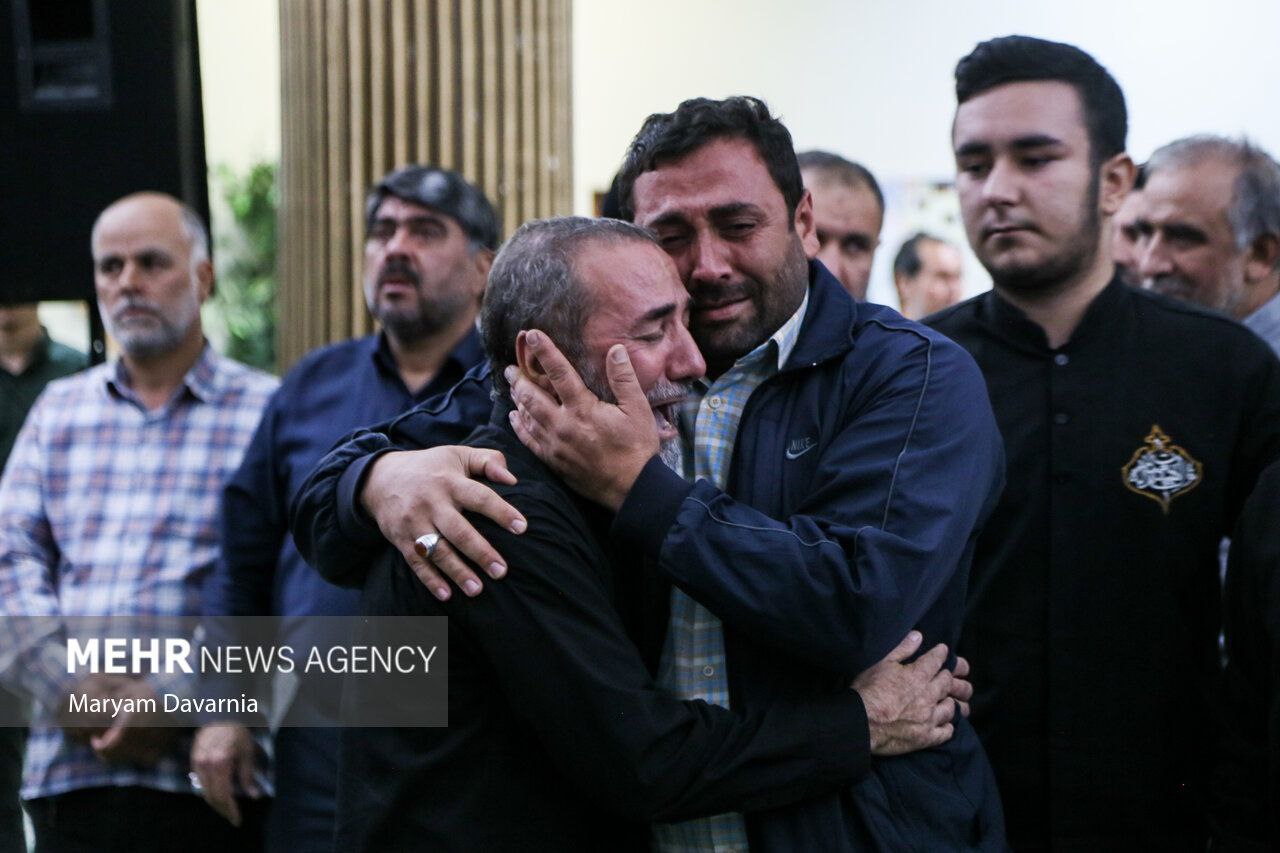 عکس/ مراسم وداع با پیکر خادم الحسین «جلال اسدی» در بجنورد