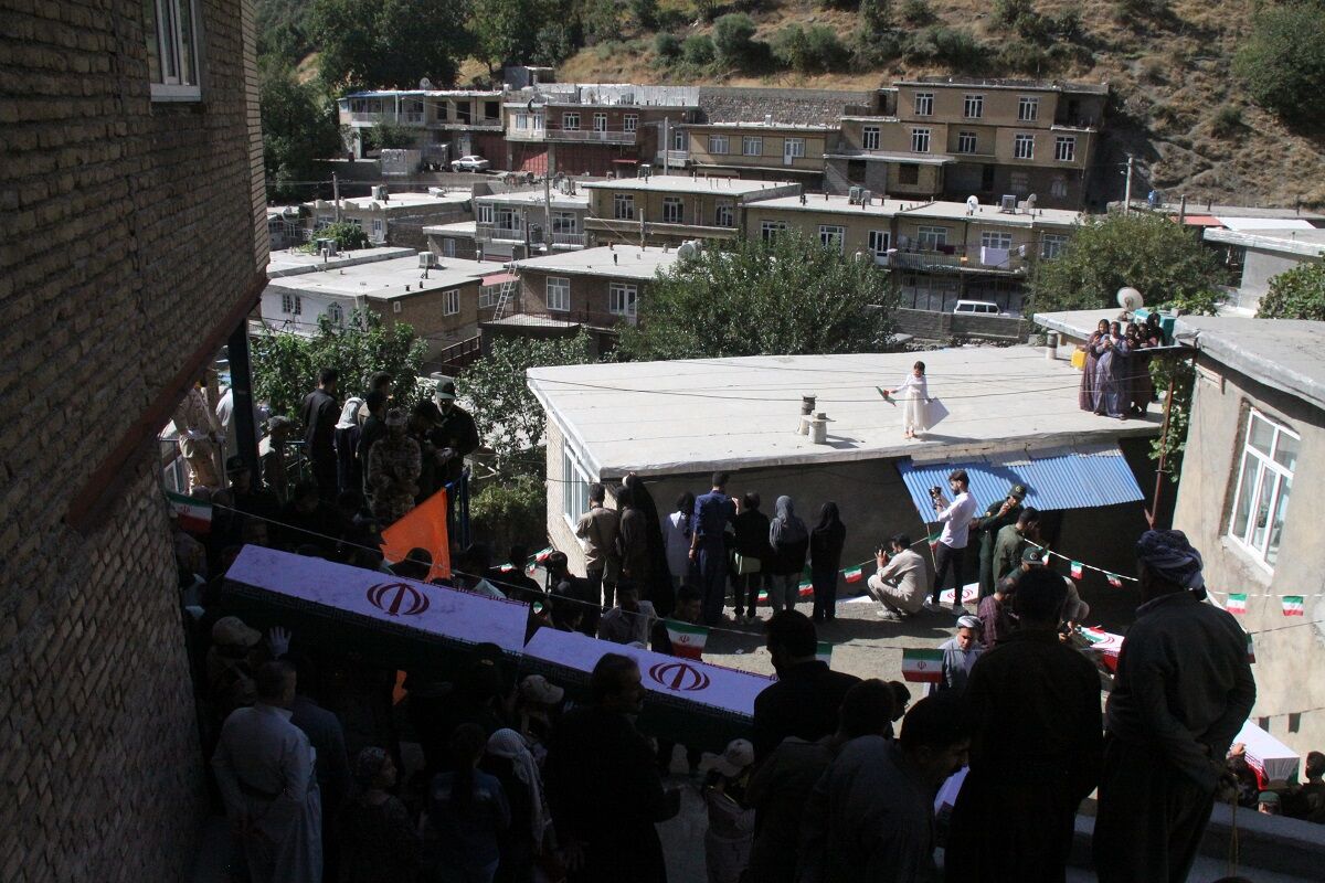 بدرقه باشکوه شهیدان زندان روستای دوله‌تو میرآباد