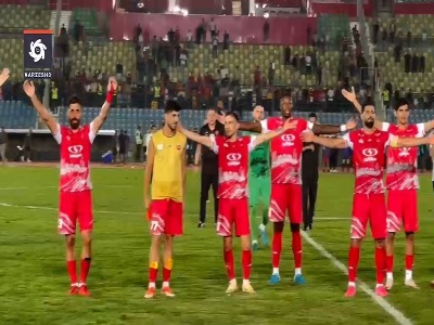 جشن بازیکنان و هواداران پرسپولیس پس از پیروزی