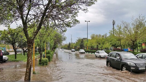 علت آب‌گرفتگی امروز کمربندی کاشان چه بود؟