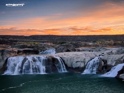 طلوع زیبای خورشید در آبشار آیداهو