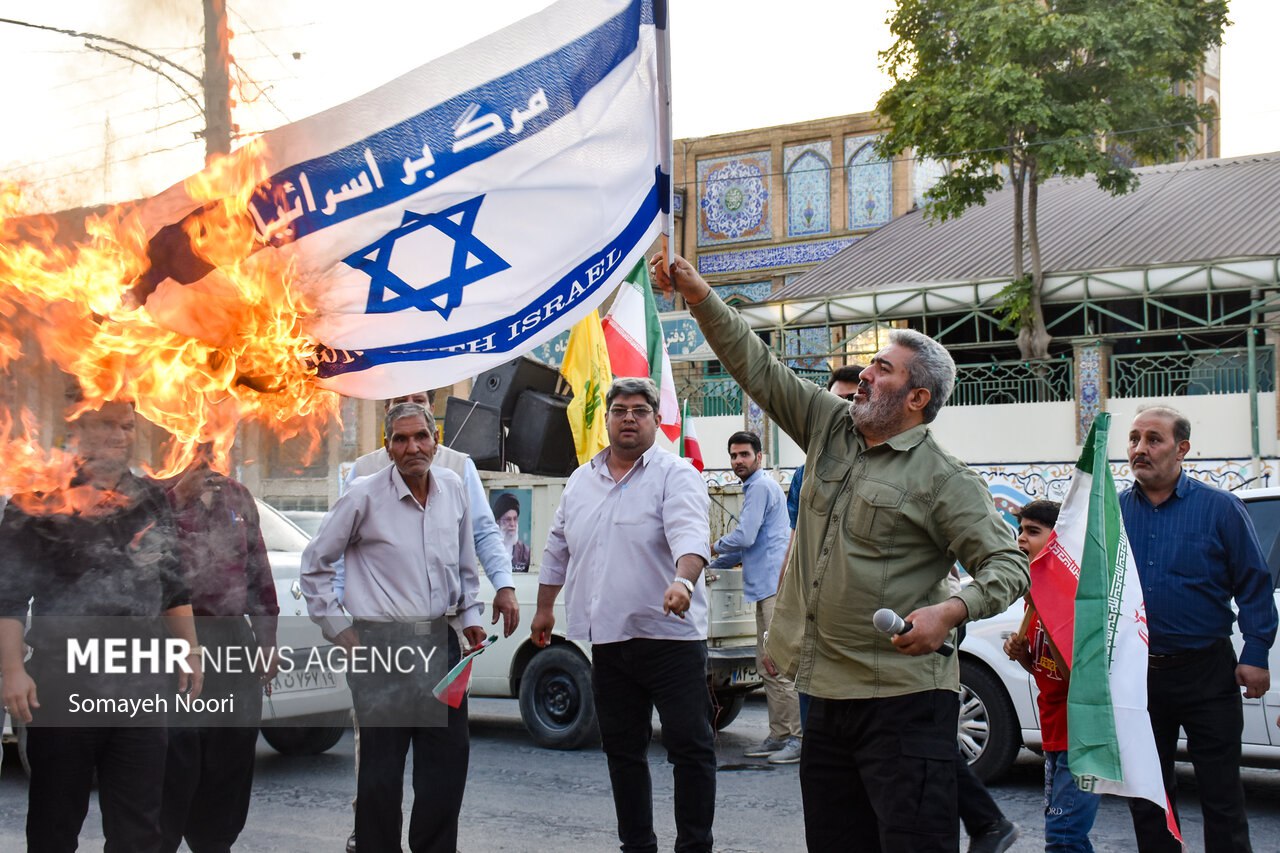 کاروان خودرویی کرمانشاهی‌ها در حمایت از عملیات «وعده صادق ۲»