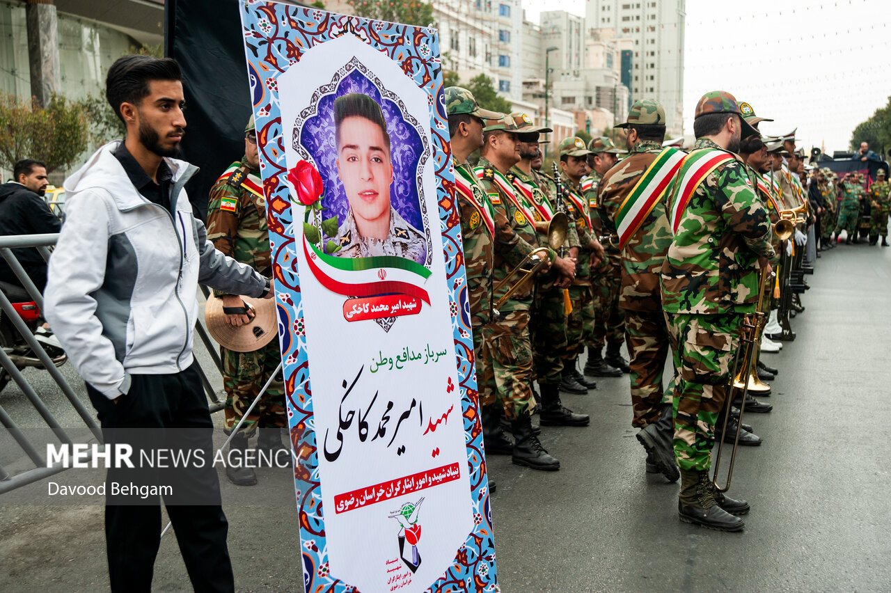 عکس/ تشییع سرباز مدافع وطن شهید «امیرمحمد کاخکی»