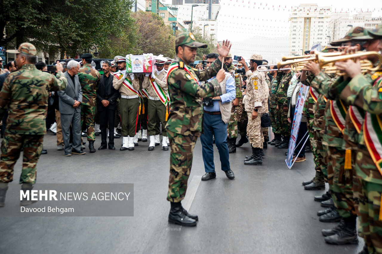 پیکر سرباز وظیفه «شهید امیرمحمد کاخکی» در مشهد تشییع شد