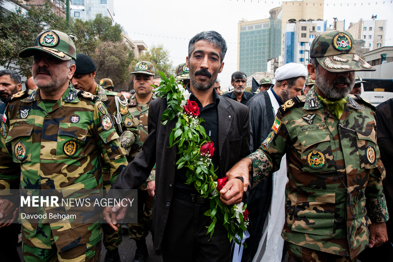 عکس/ تشییع سرباز مدافع وطن شهید «امیرمحمد کاخکی»