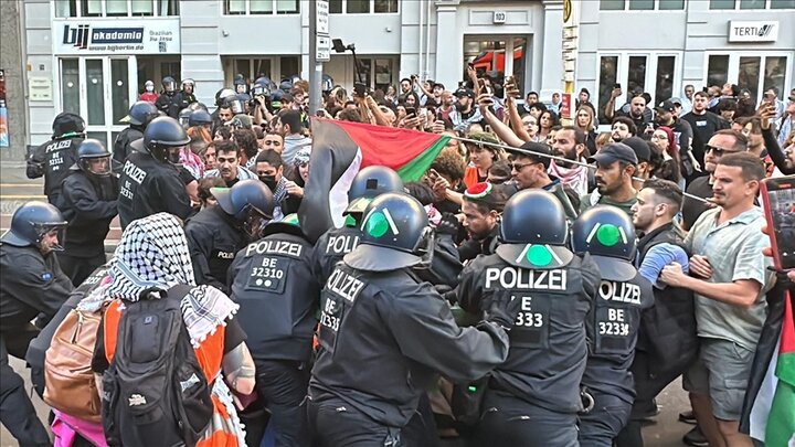 عکس/ اینجا برلین؛ گلوله و اشک‌آور سهم حامیان فلسطین