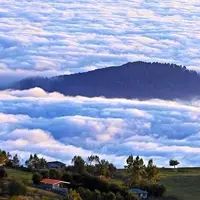 طبیعت زیبای روستای فیلبند بر فراز اقیانوسی از ابر