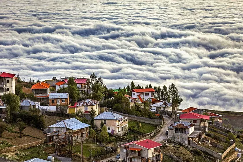 طبیعت روستای ییلاقی یخچال پشت ارتفاعات بابل