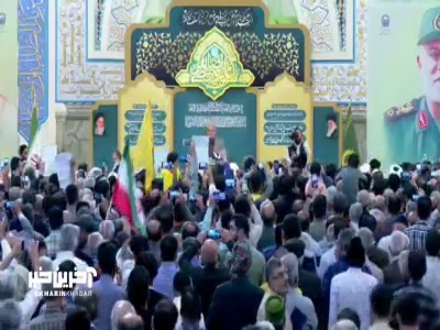 لحظه ورود پیکر شهید نیلفروشان به رواق امام خمینی (ره)