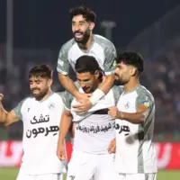 استقلال 0 - 3 ذوب آهن؛ شکست سنگین استقلال در شب شعار ها علیه مدیریت