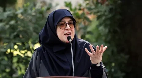 دفاع جانانه مهاجرانی از جزایر سه‌گانه: هیچ کسی حق ندارد به پاره تن ما نگاه چپ بکند