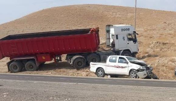 تصادف تریلر با تویوتا هایلوکس در جاده سرخس - مشهد