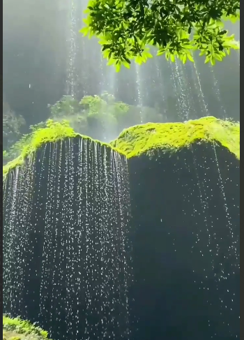 آبشار زیبای چتر در پاکستان