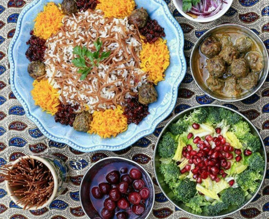 طرز تهیه رشته پلو با مرغ