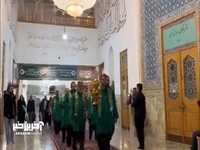 گل‌آرایی ضریح حضرت معصومه(س) در سالروز ولادت حضرت زینب(س)