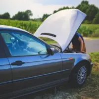 برق دزدی ماشین؛ دلایل، نحوه تشخیص و روش‌های برطرف‌کردن آن