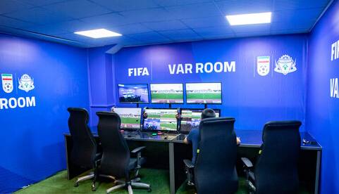 دیدار چادرملو و ملوان با «VAR»