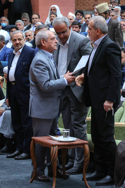 عکس/ نشست پزشکیان با فرهیختگان و نخبگان سیستان و بلوچستان