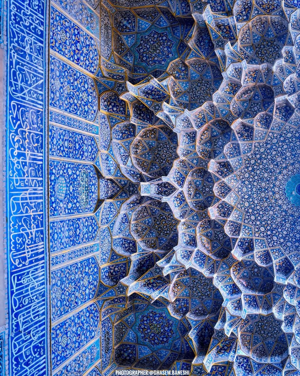 مقرنس‌های ایرانی در مدرسه چهارباغ اصفهان