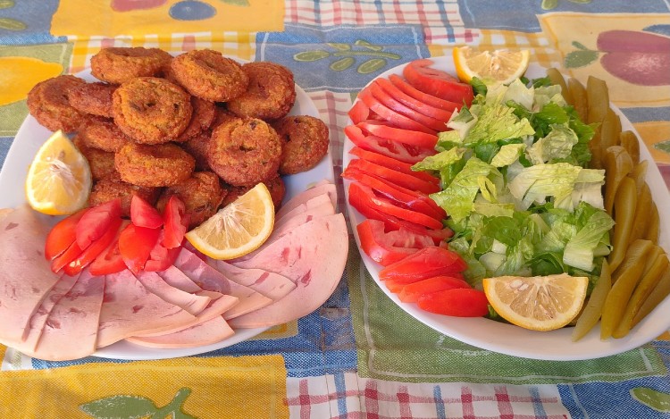 از شما/به وقت ناهار ..بانی فلافل ..نوش نگاهتان 🥗🍟🥗