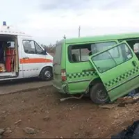 واژگونی مینی‌بوس در مریوان ۱۳ مصدوم برجای گذاشت