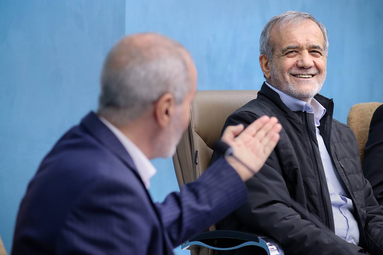 دیدار رییس جمهور با اعضای شورای مرکزی خانه احزاب 