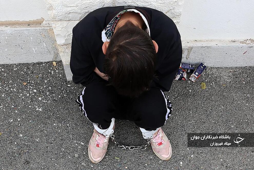 عکس/ سلاح‌های مخوف کشف شده از اراذل و‎ ‎اوباش البرز