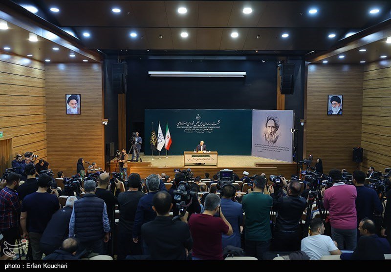 عکس/ نشست خبری رئیس مجلس