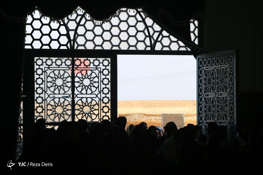 اجتماع بزرگ کاروان های راهیان‌نورِ دانش آموزی در یادمان شلمچه
