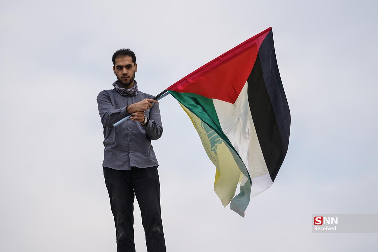 تجمع دانشجویان دانشگاه فردوسی در حمایت از آتش‌بس پیروزمندانه لبنان