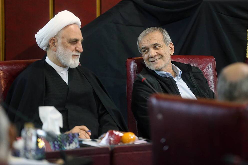 عکس/ جلسه مجمع تشخیص مصلحت نظام با حضور پزشکیان، احمدی‌نژاد و جلیلی