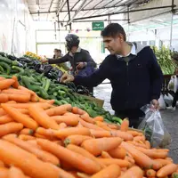 رشد عجیب قیمت خیار و گوجه فرنگی در بازار