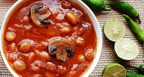 طرز تهیه خوراک قارچ و لوبیا