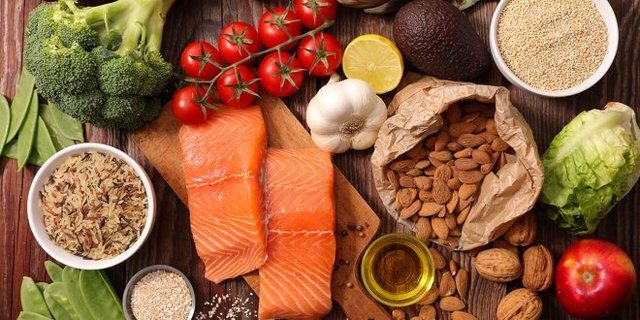 اینفوگرافی/ کاربردی‌ترین نکات تغذیه‌ای برای روزهای امتحانی