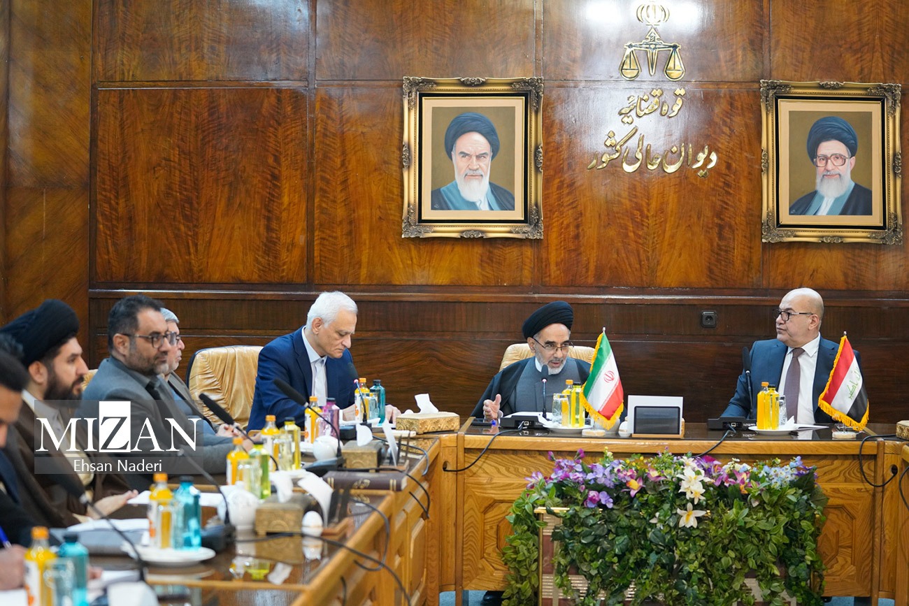 بازدید هیئت قضایی عراقی از ساختمان کاخ دادگستری و دیوان عالی کشور